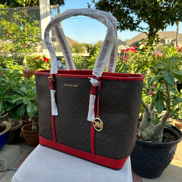 SALE💕Michael Kors Purse And Wallet - Picture 4 of 8